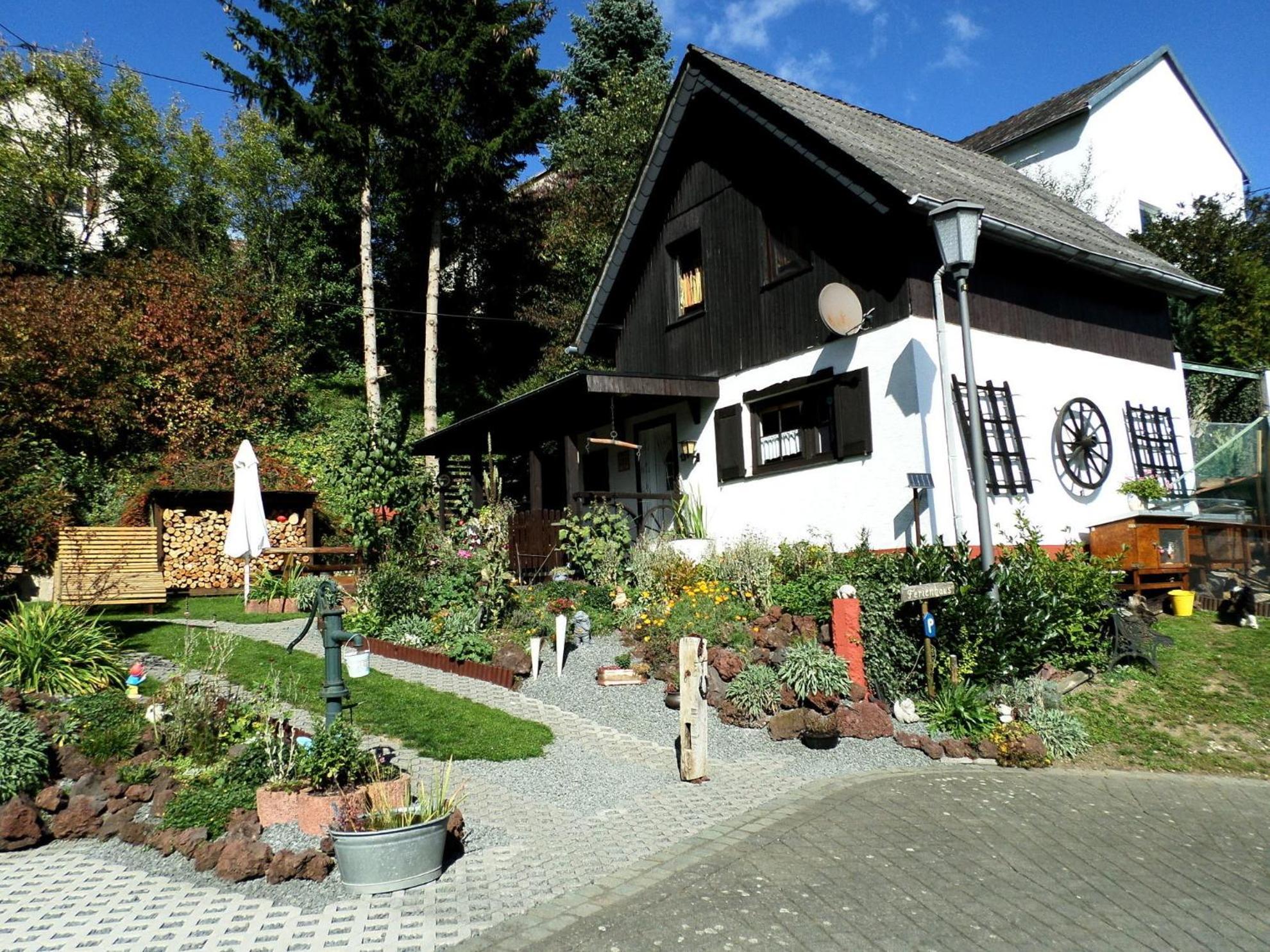 Vila Tom'S Huette Udler Exteriér fotografie